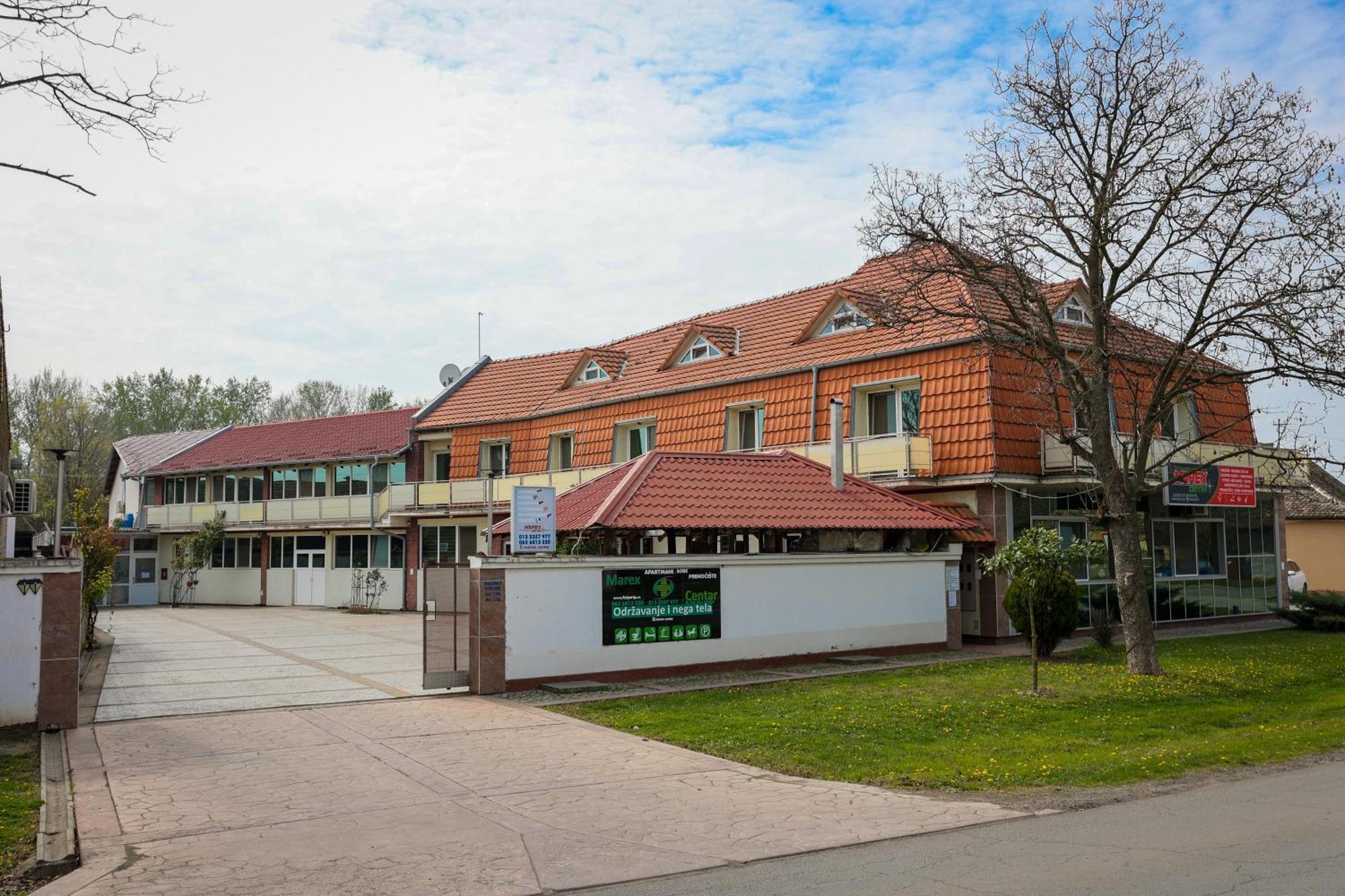 Marex Centar Hotel Jabuka Eksteriør billede