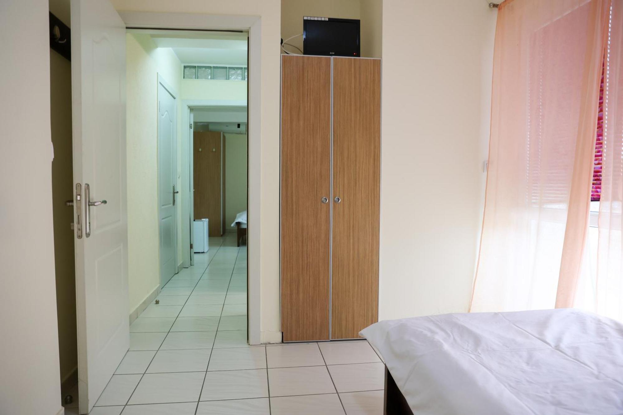 Marex Centar Hotel Jabuka Eksteriør billede